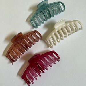 4 LARGE HAIR CLAW CLIPS